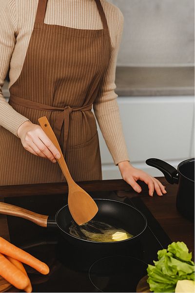 Ülgenev 1 Piece 30 cm Varnished Natural Bamboo Spatula – Pan Friendly, Ergonomic and Durable