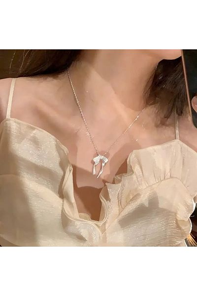 FASHİON JEWELRY قلادة من الفضة بتصميم فيونكة