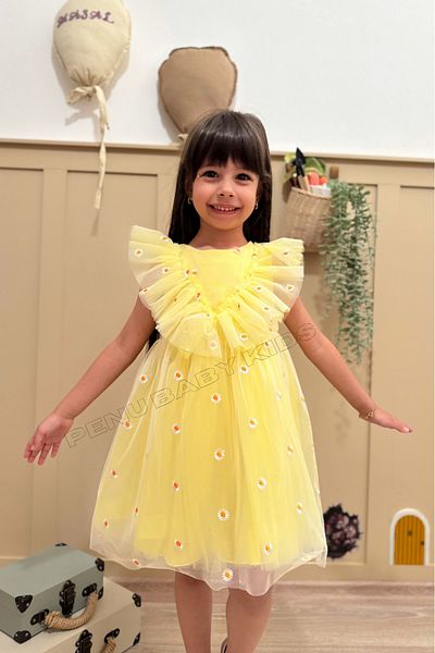 penu baby kids Rochie galbenă fără mâneci pentru fetiță, broderie margarete, cu detaliu de volan