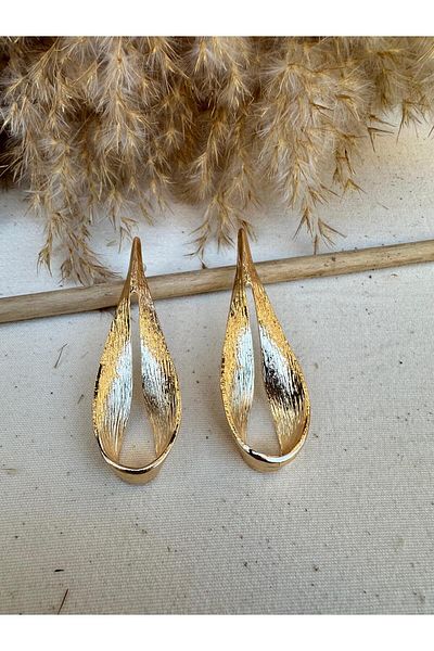 nidistore Gold color mid open drop shape long earrings