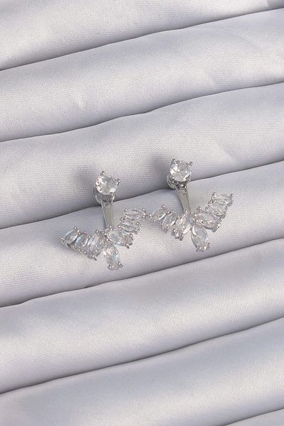 Avantaj Kapıda ®   Brass Silver Color Zircon Stone V Model Earrings
