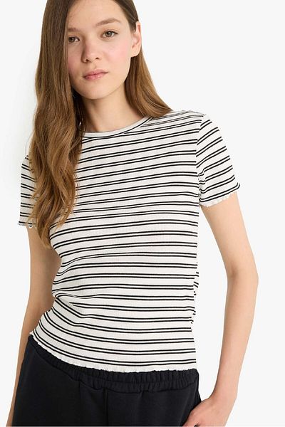 DeFacto Regular Fit Crew Neck 2-Piece Ribbed Camisole Short Sleeve T-Shirt F5900Ax25Sm