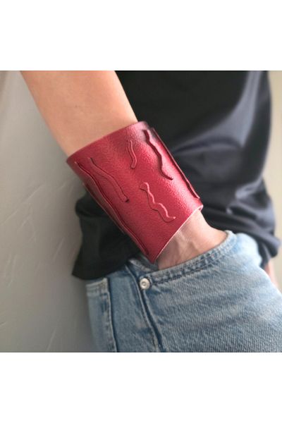 ZLBoutique Avangard Bracelet Roman Style Made of Ecological Cloth - Red with Black, Diameter: 5.5 Cm, ​​Length: 11.5 Cm