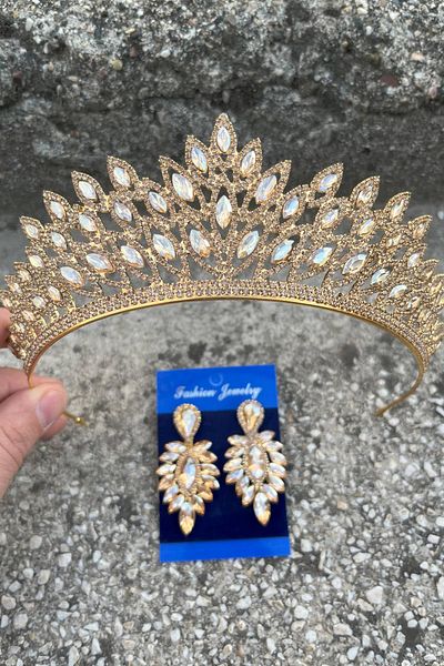 Hobigram Alexa Gold Bridal Henna Crown Special Occasion Accessory Women's Crown and Thin Shuttle Earring Set