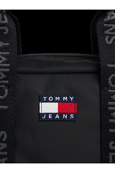 Tommy Hilfiger حقائب نسائية