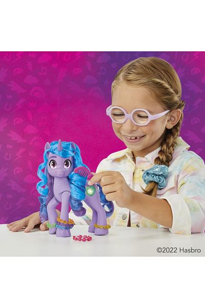 Hasbro My Little Pony Izzy Moonbow See Your Sparkle Figurine with Lights and Sounds