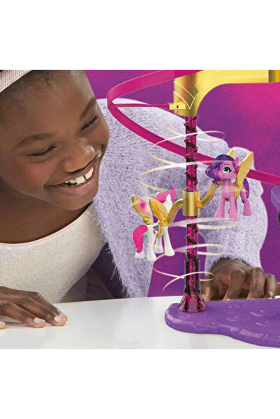 Hasbro Playset My Little Pony, Castle Lights Shimmer Action with 2 figurines
