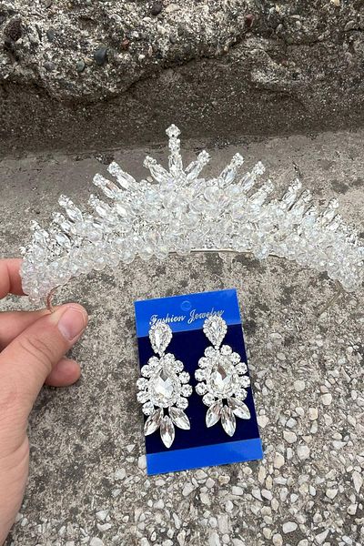 Hobigram Alyce Silver Bridal Henna Crown Special Occasion Accessory Women's Crown and Three Shuttle Earrings Set – Crown, Crystal Stone