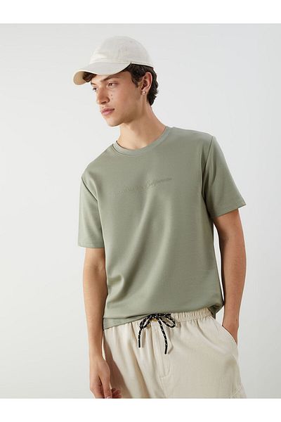 LC Waikiki New Season Crew Neck εμπριμέ χτενισμένο βαμβακερό ανδρικό Tisort - S5IM12Z8