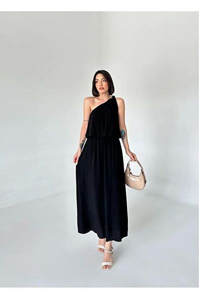 soBasic One Sleeve Elastic Waist Dress with Shoulder Brooch Accessory Detail