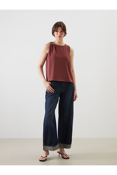 LC Waikiki Crew Neck Applique Detailed Blouse