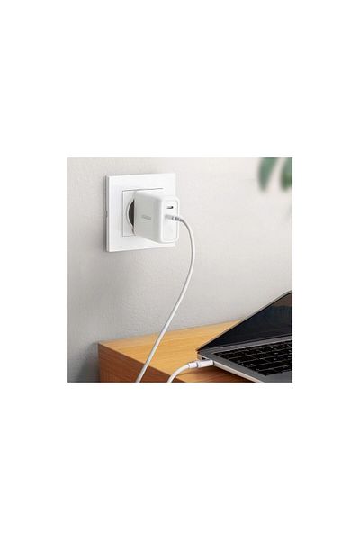 Ugreen Quick Charger 36w, 2 X USB 5v/3a, White