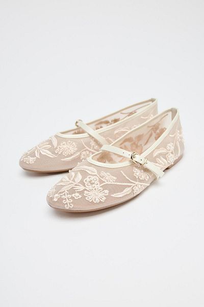 StWenn White Mesh Embroidery and Bead Detailed Round Toe Luxury Women's Ballerinas