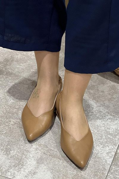 Majensia Pointed Front V Model Genuine Leather Ballerinas