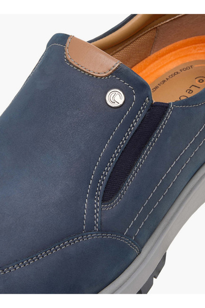 Le Confort Men's Solid Slip-On Loafers