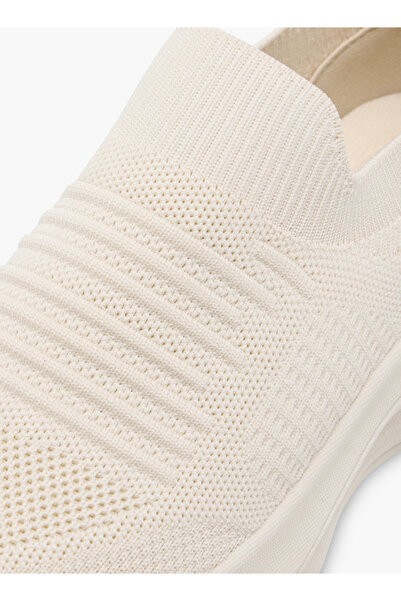 Oaklan by Shoexpress Women's Textured Slip-On Sneakers