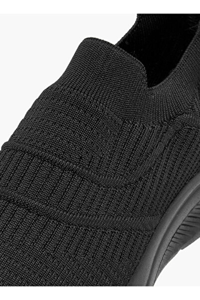 Oaklan by Shoexpress Women's Textured Slip-On Sneakers