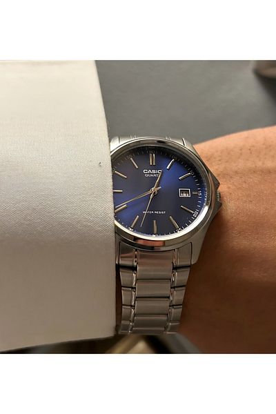 Caslo steel watch