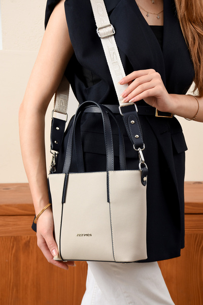 Just Polo حقيبة يد وكتف نسائية بيضاء متعددة الأقسام من جاست بولو