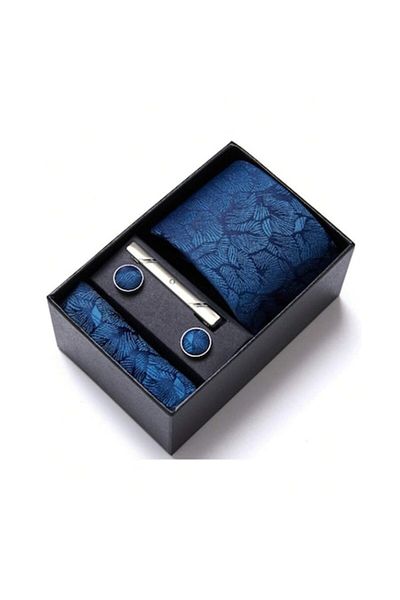 The Casius. Set pentru barbati, include cravata, batista de buzunar, butoni, clema de cravata