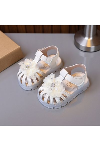 Superbaby Elegant ivory sandals for girls – with 3D flowers and flexible sole