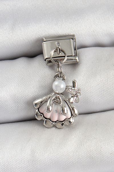 AfraBeauty 316L Steel Dangle Pearl Oyster Charm |   Silver Color, Women's Bracelet End