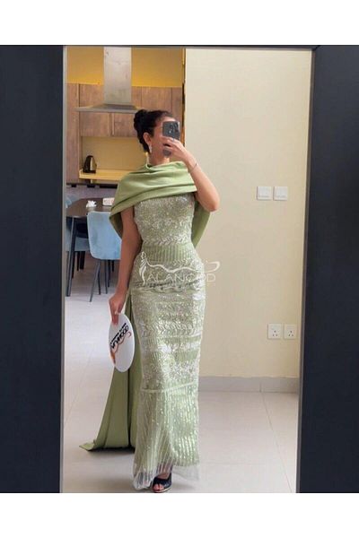ALANOOD FASHION فستان سهرة شك فخم بتصميم بيج - اخضر مع تطريز كلفة جاهزة