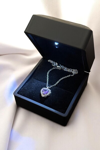 Aşkın İncisi قلادة من الفولاذ الأرجواني على شكل قلب في صندوق مضيء، هدية للحبيب