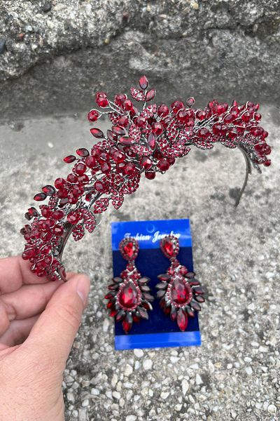 Hobigram Camilo Burgundy Bridal Henna Crown Special Occasion Accessory Women's Crown and Wide Shuttle Earring Set