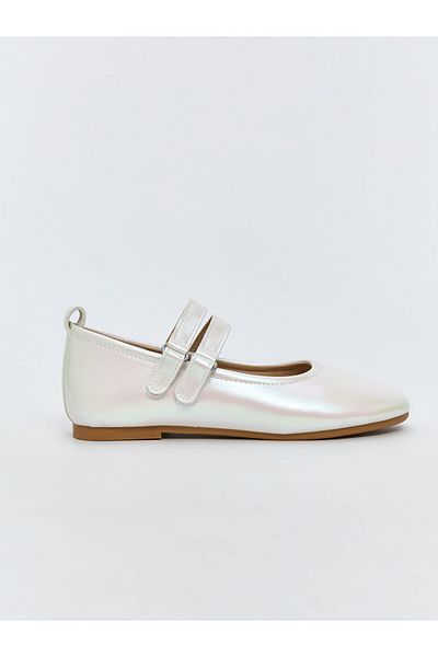 LC Waikiki Beige Shiny Leather Look Girls' Ballerinas