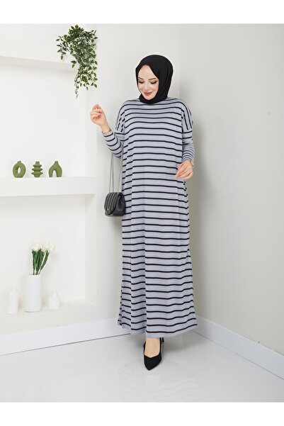 MODAMÜNASİP Το ριγέ βισκόζη χτενισμένο βαμβακερό φόρεμα μας με υφασμάτινο υλικό που ρέει σαν νερό χωρίς γραμμή