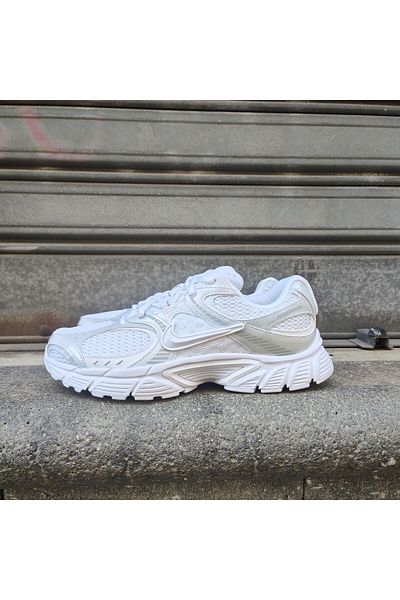 Nike Sports Shoes Rnr Casual Sneaker Retro Style