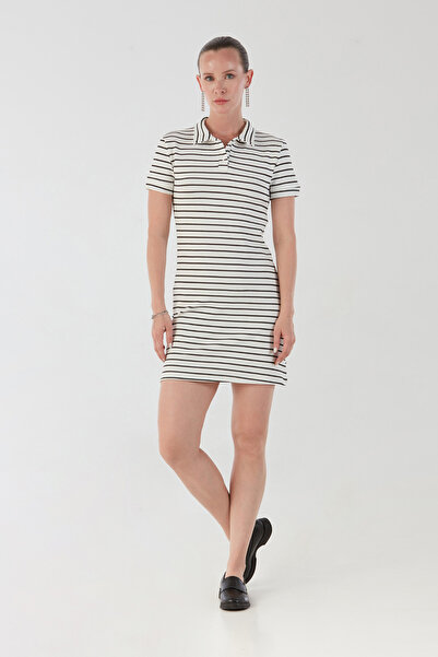 Fulla Moda Rochie cu guler în dungi cu jumătate de nasturi