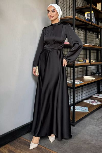 julude Μαύρο Σταυρό Δεμένο Σατέν Βραδινό Φόρεμα Hijab