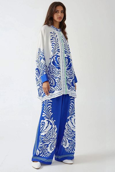 Hiccup Set de două piese modest cu model, cămașă cu mâneci lungi și pantaloni cu picioare largi
