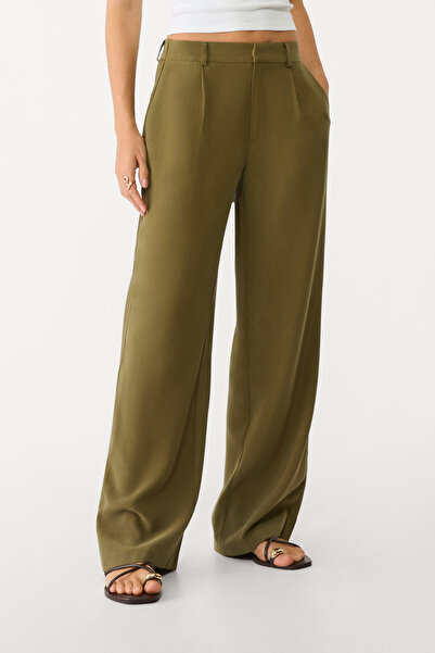 Stradivarius Düz kesim dökümlü pensli pantolon