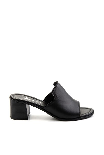 Bambi Siyah Leather Kadın Terlik K04040012203