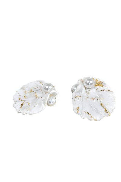 NARRU NARRU handmade earrings, in the shape of a shell, with a mother-of-pearl pearl, white and gold, Alicia 02