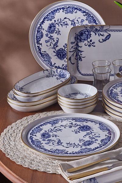 Fecra Wista 35 Piece Gold Mesh Breakfast Set