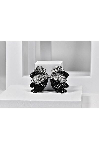 NARRU NARRU handmade earrings, decorated with flowers and ropes, black and silver, Marilu 02