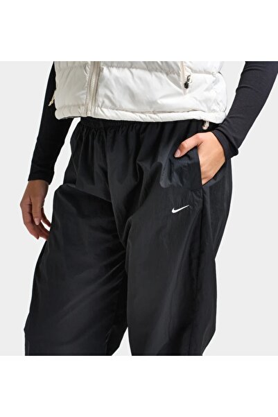 Nike Sportswear Essential Woven Mid-Rise Jogger oversize paraşüt kumas FV7668-010 yakamoz spor