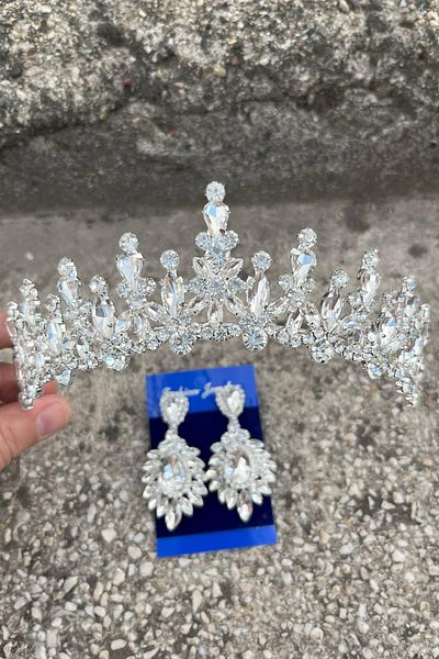 Hobigram Elvira Silver Bridal Henna Crown Special Occasion Accessory Women's Crown and Wide Shuttle Earring Set