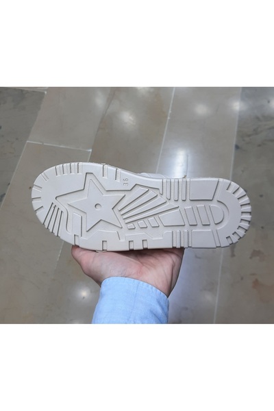 WHİTE LİNE Γυναικεία άνετη παντόφλα με μαλακή σόλα με διπλή ζώνη με αγκράφα κουνελιού