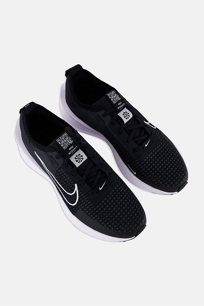 Nike حذاء جري Interact Run برباط للرجال، أسود