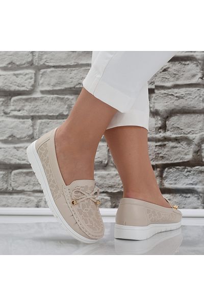 MODA STİL Women's casual shoes Beige made of ecological leather Lujaina, 39