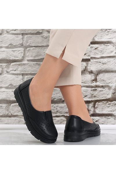 MODA STİL Women's casual shoes in black, made of soft ecological leather, 40