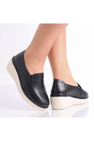 MODA STİL Women's casual shoes Black made of natural leather Molida, 39