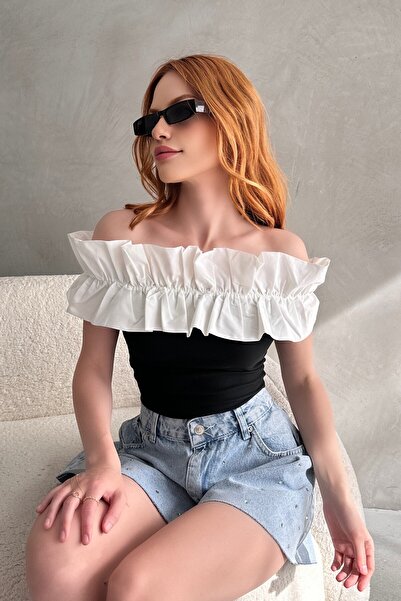 New Now Ruffled madonna collar bluz