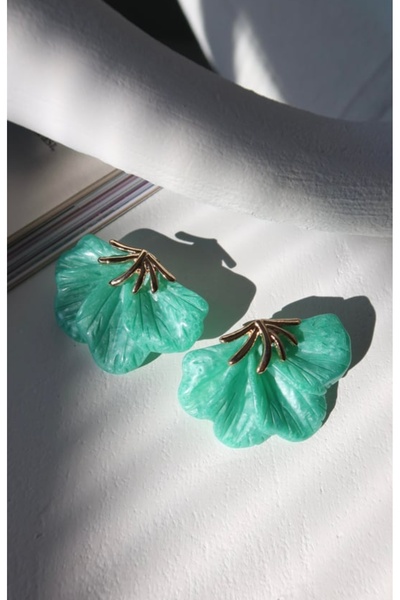 by deniz çakır takı & aksesuar أقراط مروحة بتفاصيل ذهبية