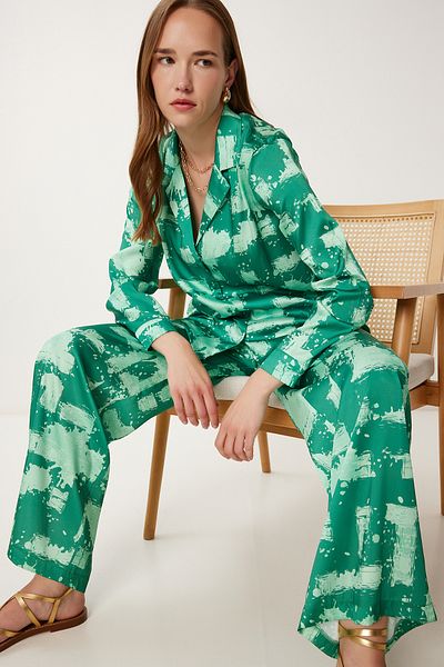 Happiness İstanbul Grünes gemustertes Satinhemd-Hosen-Set für Damen FG00036